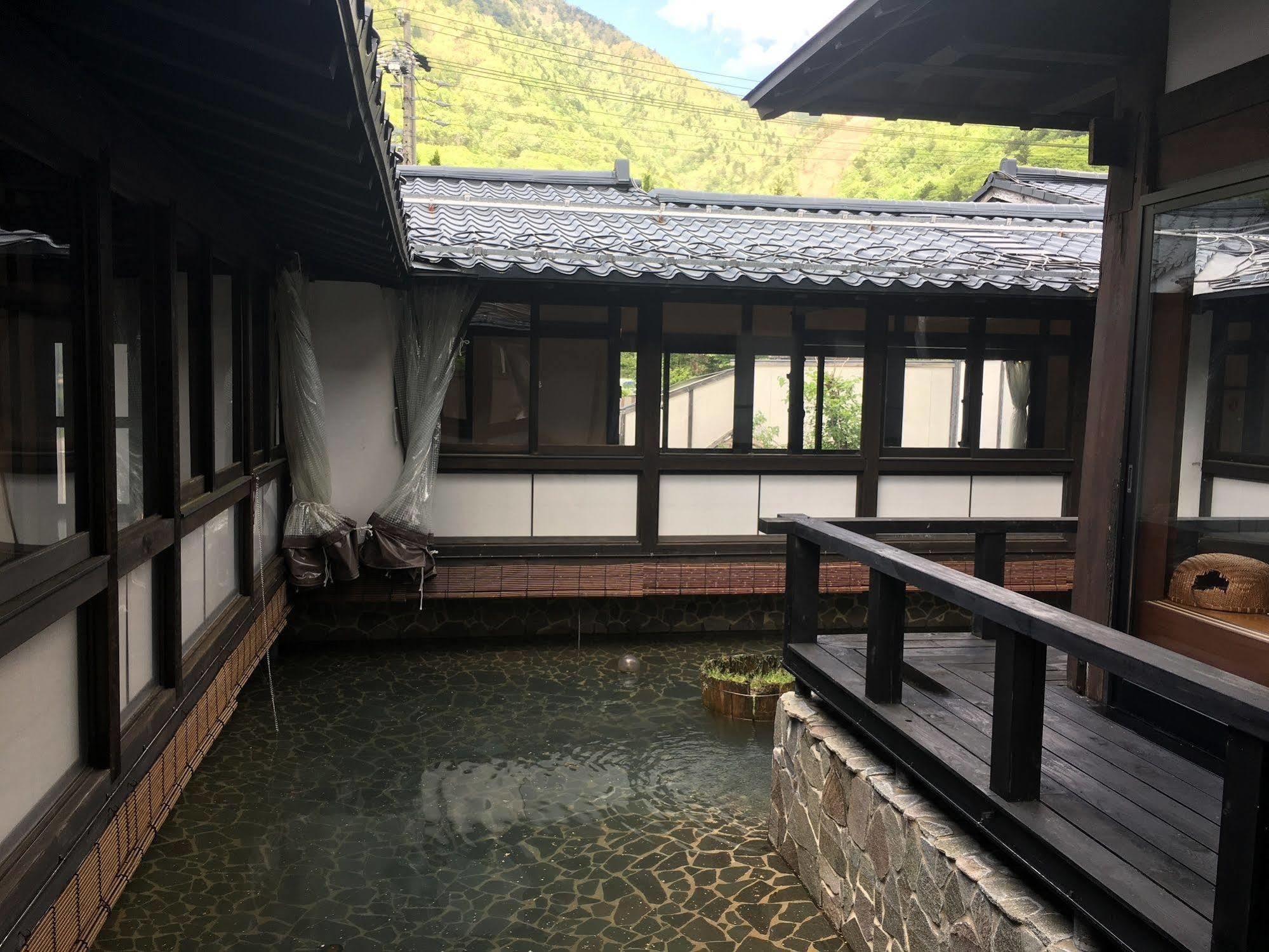 Okada Ryokan Warakutei Takayama  Exterior foto