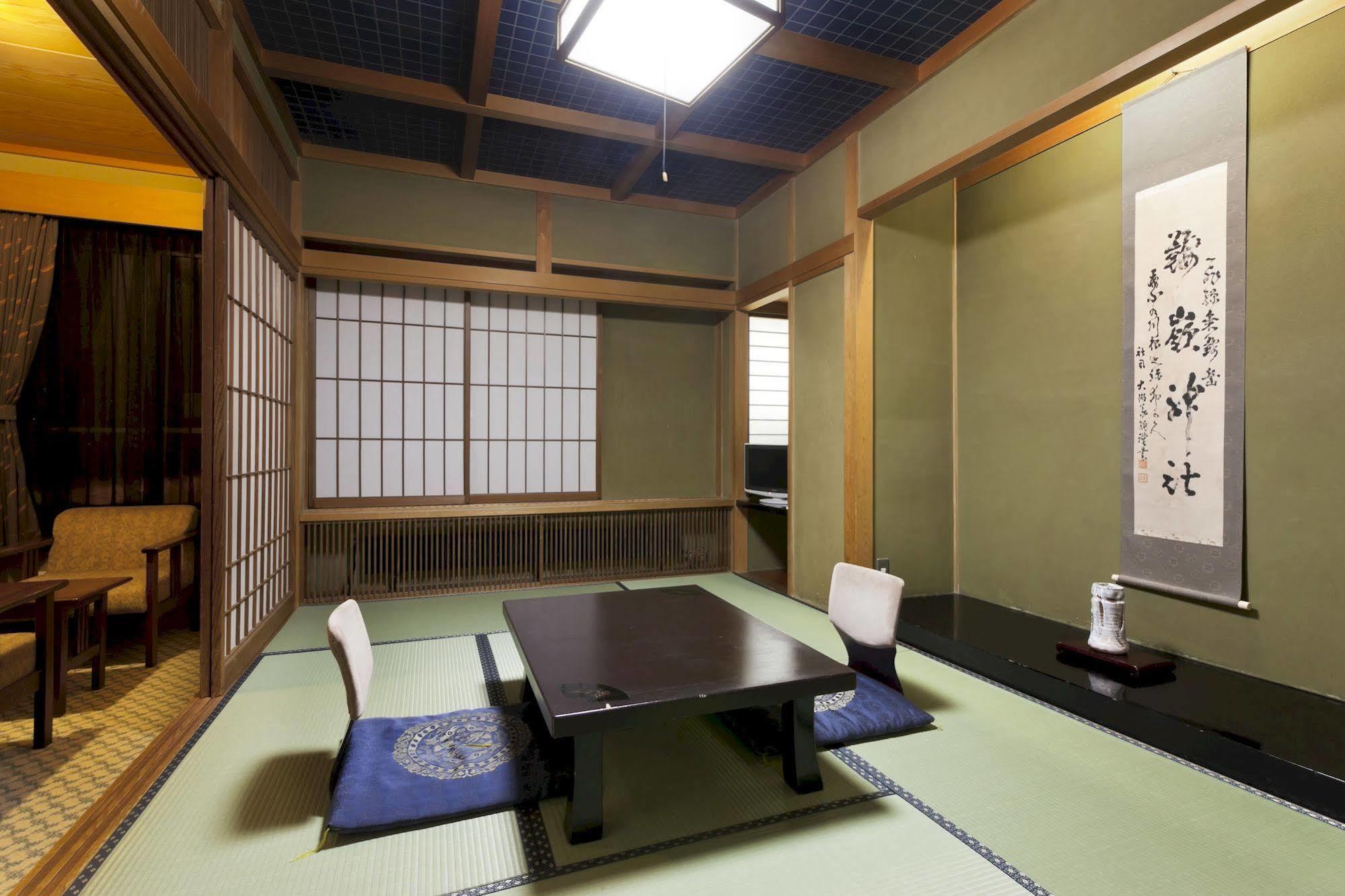 Okada Ryokan Warakutei Takayama  Exterior foto