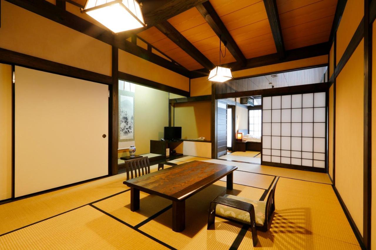 Okada Ryokan Warakutei Takayama  Exterior foto